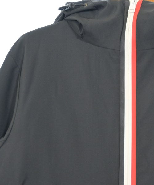 MONCLER 羽絨夾克/背心