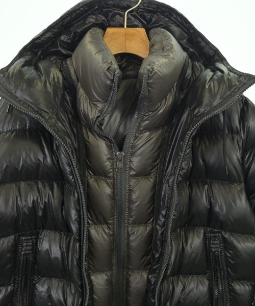 MONCLER 羽絨夾克/背心