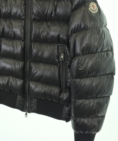 MONCLER 羽絨夾克/背心