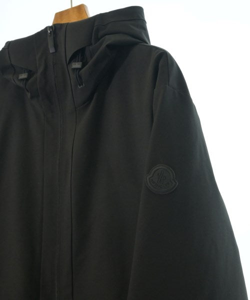 MONCLER 羽絨夾克/背心