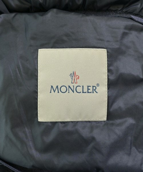 MONCLER 羽絨夾克/背心