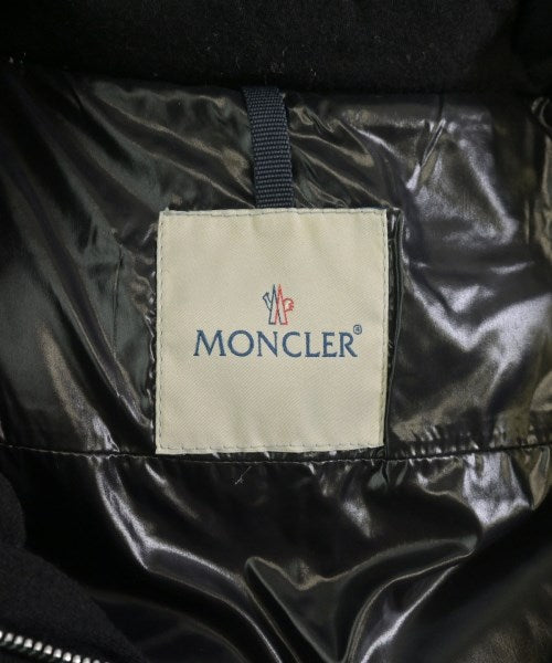 MONCLER 羽絨大衣