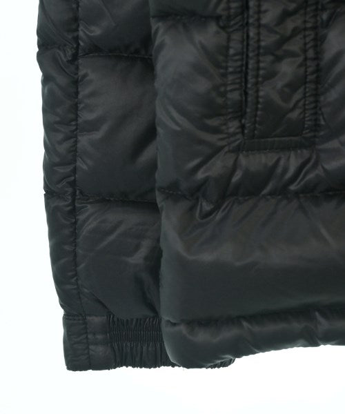 MONCLER 羽絨夾克/背心
