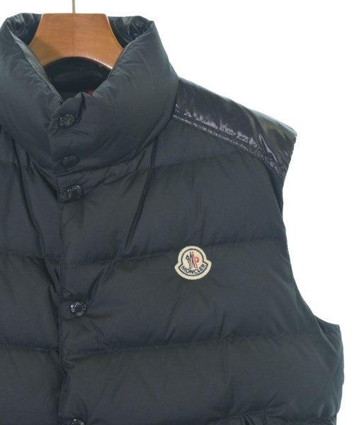 MONCLER 羽絨夾克/背心