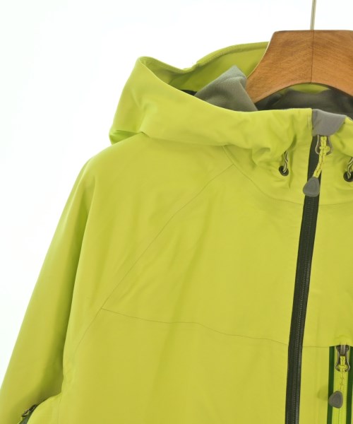 MOUNTAIN HARD WEAR 山系外套