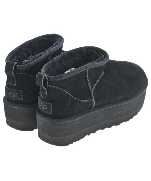 UGG 靴子