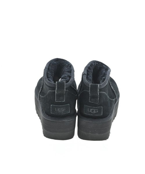 UGG 靴子