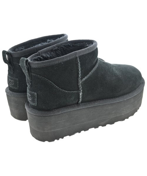 UGG 靴子