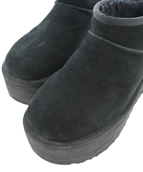 UGG 靴子