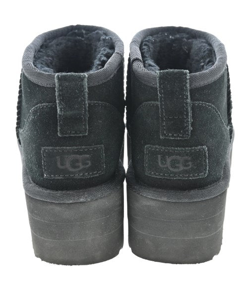 UGG 靴子
