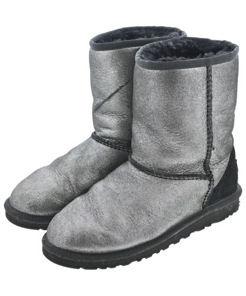 UGG 靴子