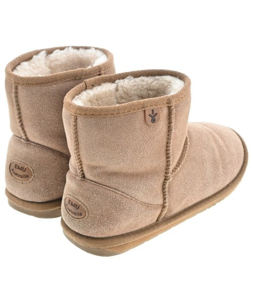 emu 靴子