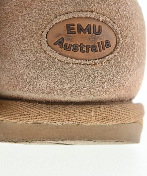 emu 靴子