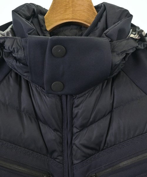 MONCLER GRENOBLE 羽絨夾克/背心