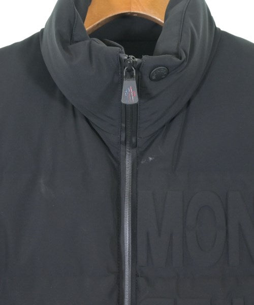 MONCLER GRENOBLE 羽絨夾克/背心