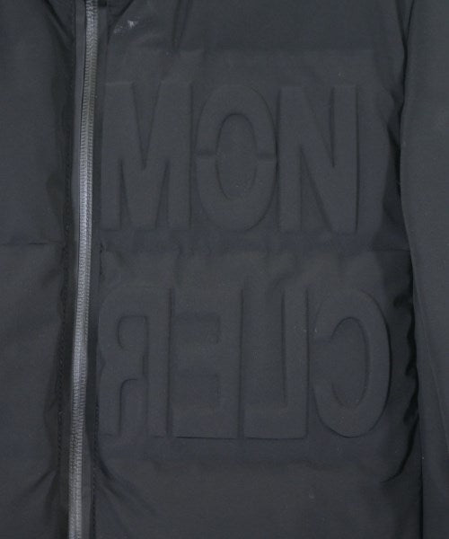 MONCLER GRENOBLE 羽絨夾克/背心