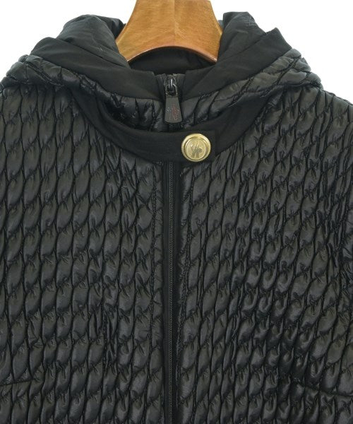 MONCLER GRENOBLE 羽絨夾克/背心