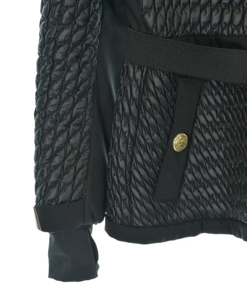 MONCLER GRENOBLE 羽絨夾克/背心