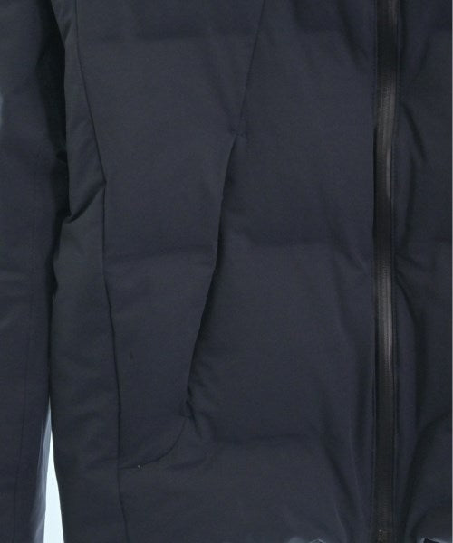 DESCENTE 羽絨夾克/背心