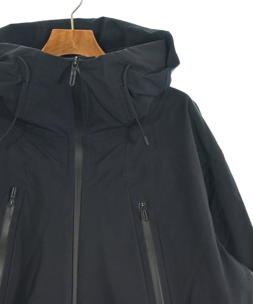 DESCENTE 山系外套