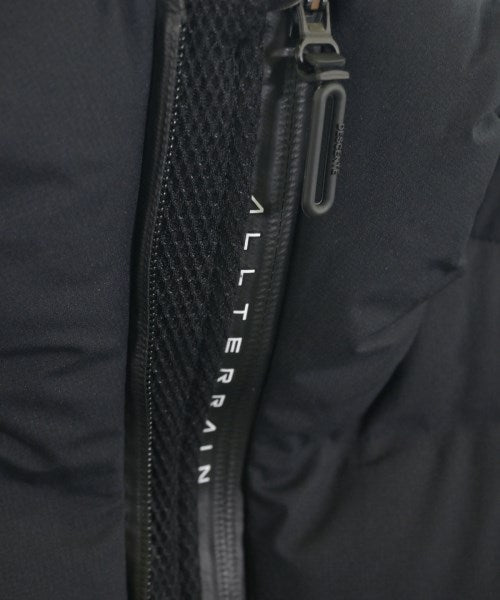 DESCENTE 羽絨夾克/背心