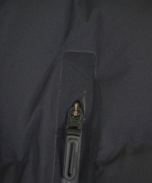 DESCENTE 羽絨夾克/背心