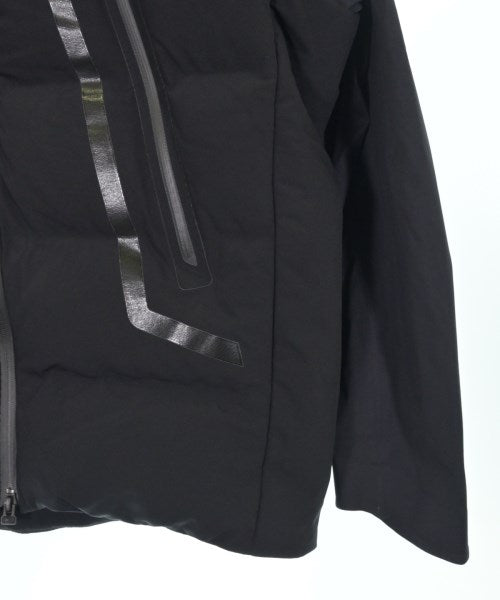 DESCENTE 羽絨夾克/背心