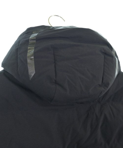 DESCENTE 羽絨夾克/背心