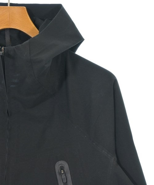 DESCENTE 山系外套