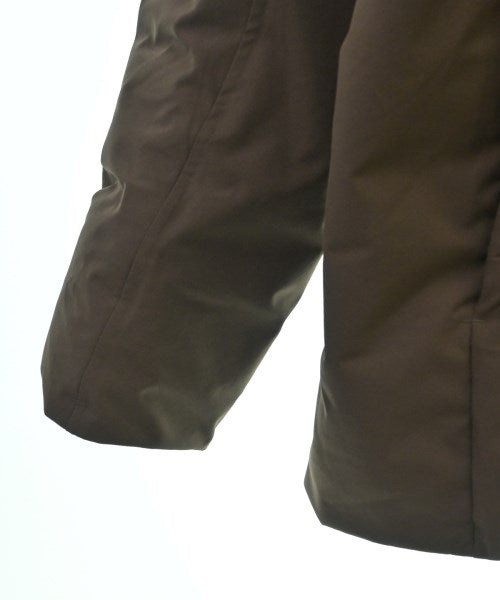 DESCENTE 羽絨夾克/背心