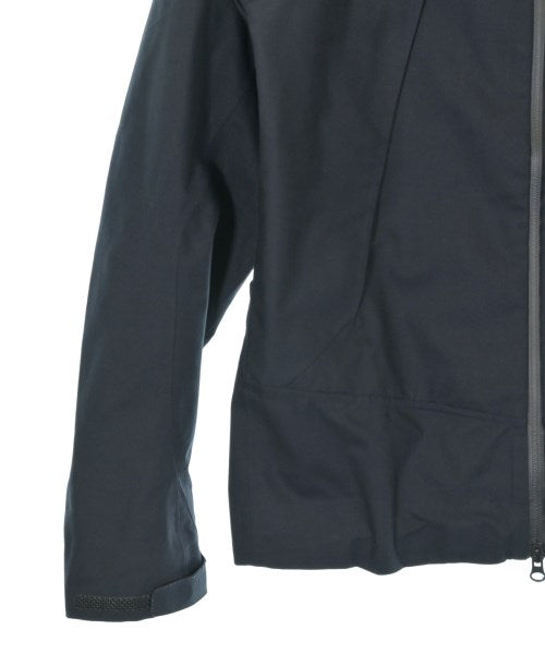 DESCENTE 山系外套