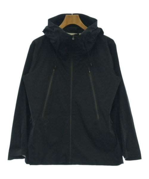DESCENTE 山系外套