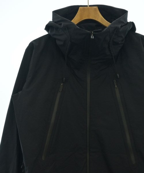 DESCENTE 山系外套