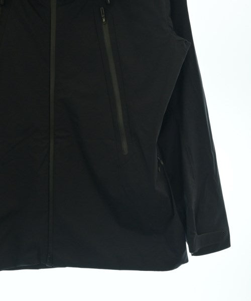 DESCENTE 山系外套