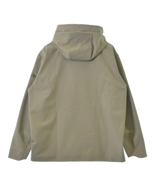 DESCENTE 山系外套