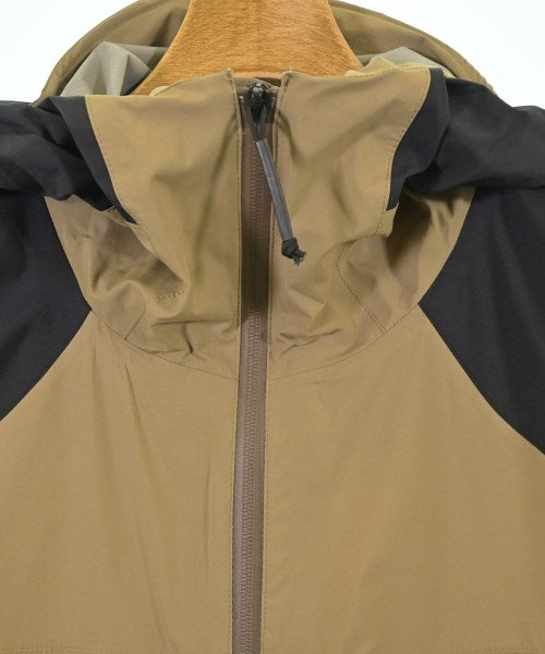 DESCENTE 山系外套