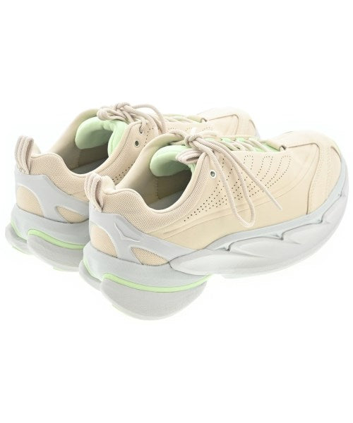 HOKA ONE ONE 運動鞋