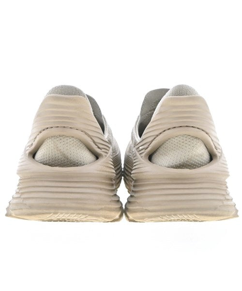 HOKA ONE ONE 運動鞋