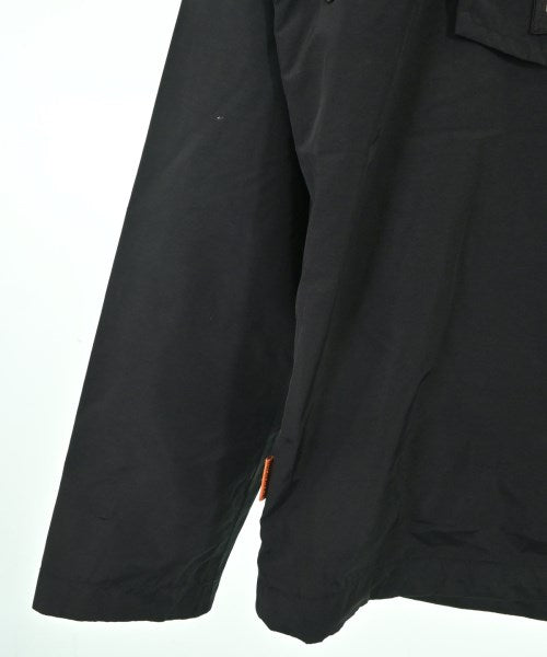 NAPAPIJRI 山系外套