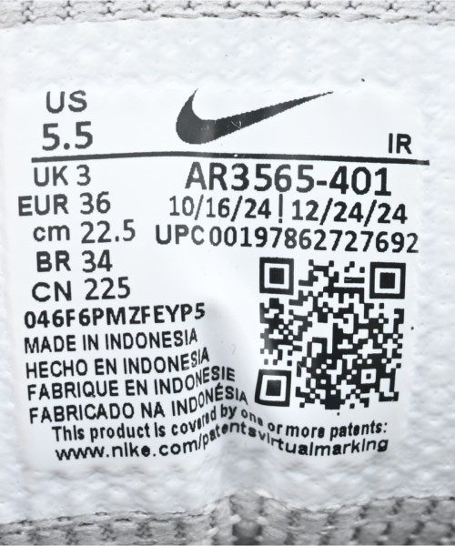 NIKE 運動鞋