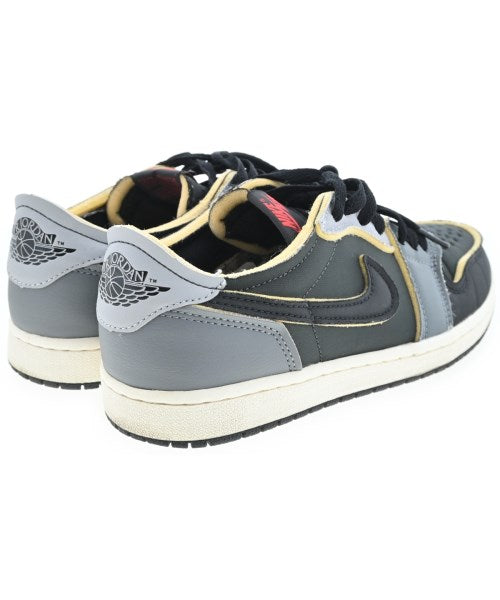 NIKE 運動鞋