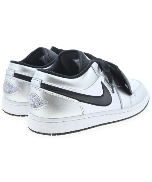 NIKE 運動鞋