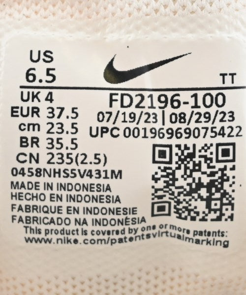 NIKE 運動鞋