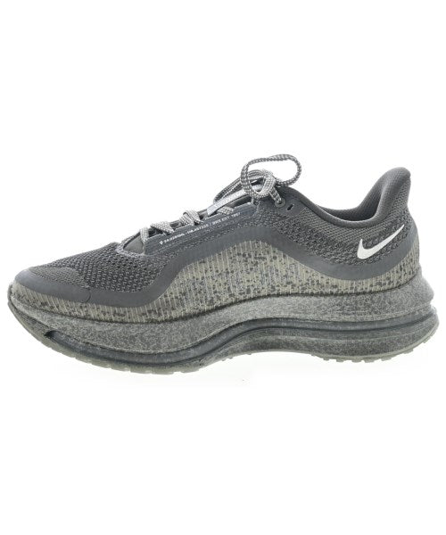 NIKE 運動鞋
