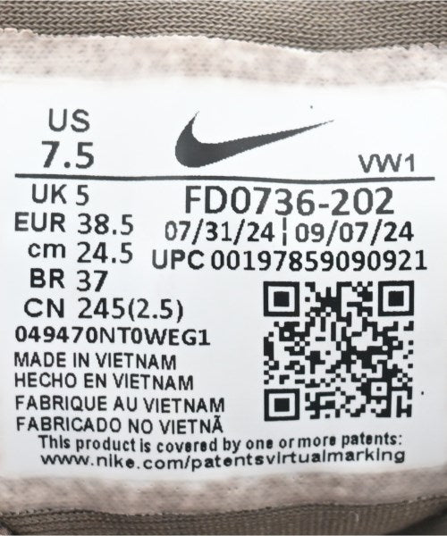 NIKE 運動鞋