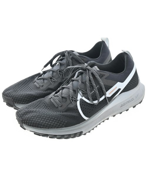 NIKE 運動鞋