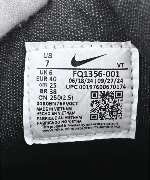 NIKE 運動鞋