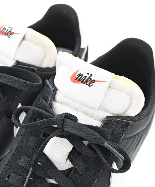 NIKE 運動鞋