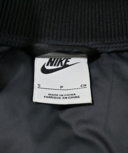 NIKE 羽絨夾克/背心