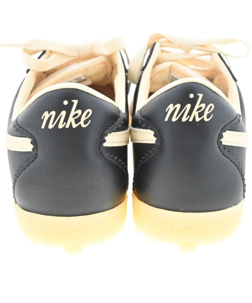 NIKE 運動鞋